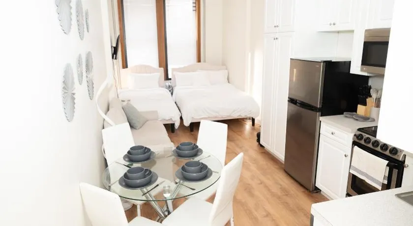New York7-East2 Village Center Apartment w Full Amenities - Image 1