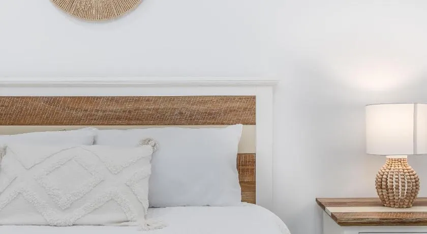 The Laneway Villas by Burleigh Letting Company - Image 1