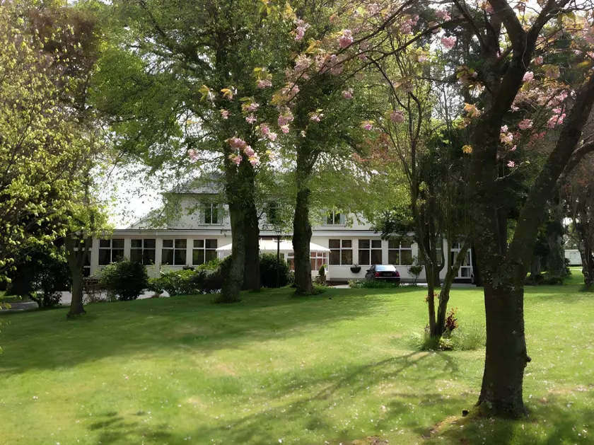 Woodlands Hall Hotel - Image 1