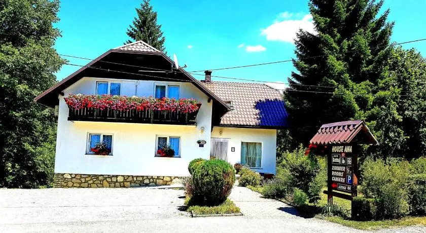 House Ana - Image 1