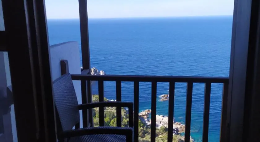 Double studio room in Mylopotamos with beautifull view - Image 1