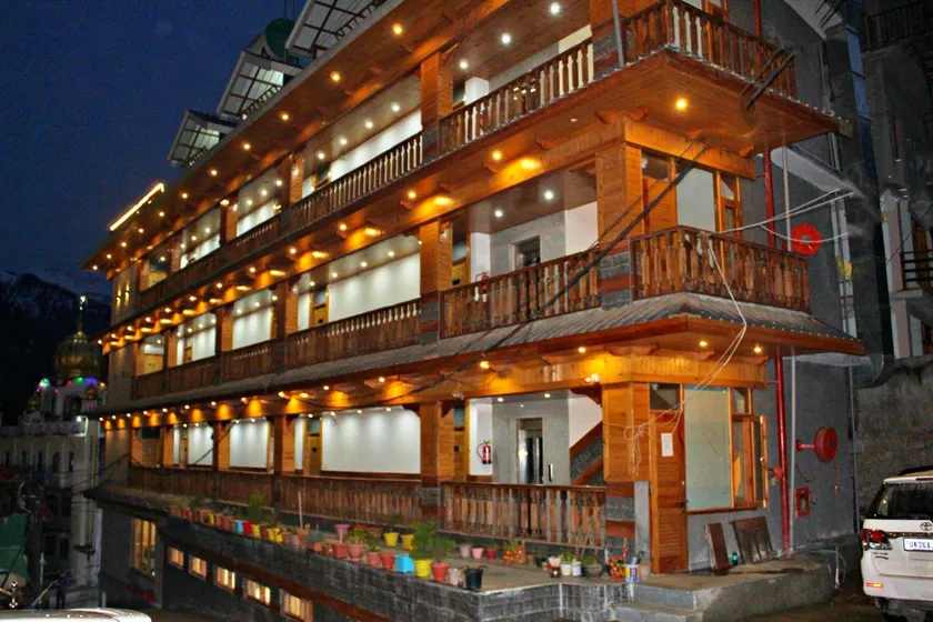 Hotel Lee Green - Image 1