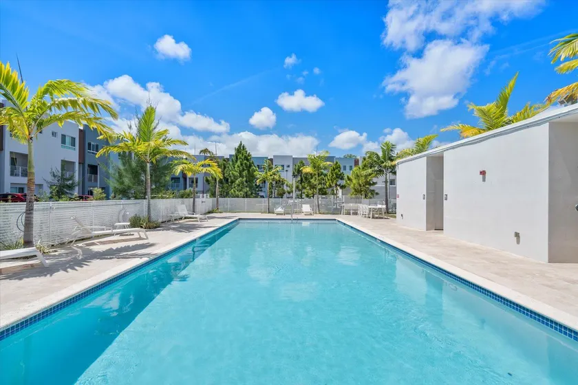 Lofts of Aventura - Image 1