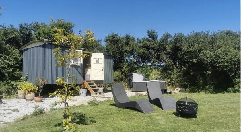 The Daffodil Hut - Image 1