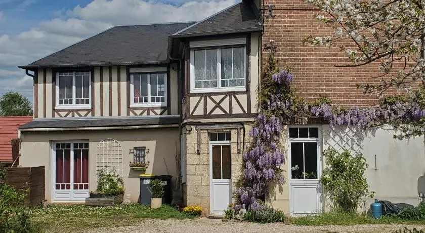 Chambres d'hôtes Les Glycines et petit déjeuner - Image 1