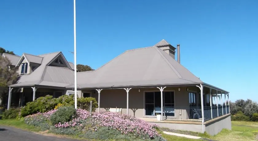 Swan Lake Guest House - Image 1
