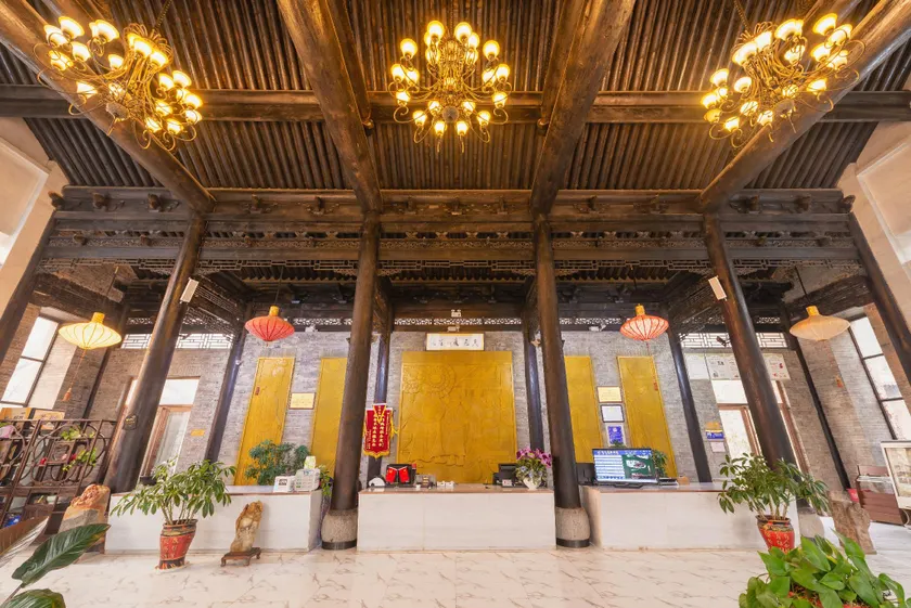 Tianyuan Holiday Hotel - Image 1