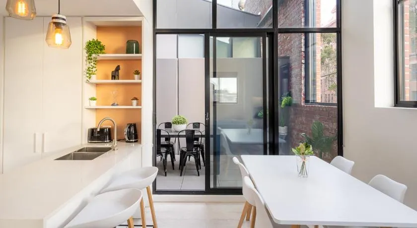 Bond Quarter Loft - Image 1