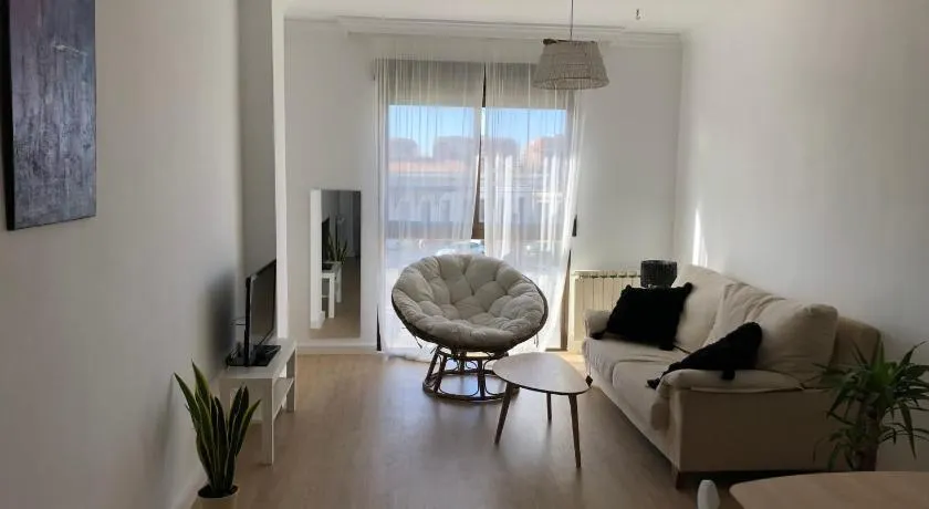 Apartamento Anida junto a la estación de tren - Image 1