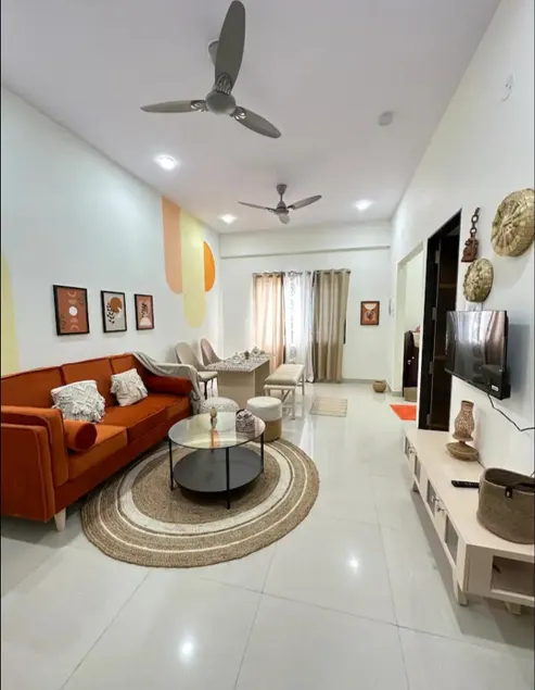 GROVER HOMESTAY - Image 1