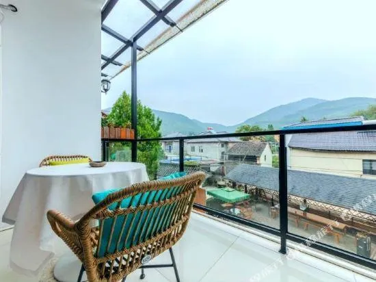 Deqing Shanyinju Country House - Image 1
