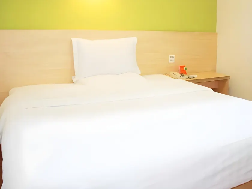 7 Days Inn Chongqing Wanzhou District Gaosuntang Chongbai - Image 1