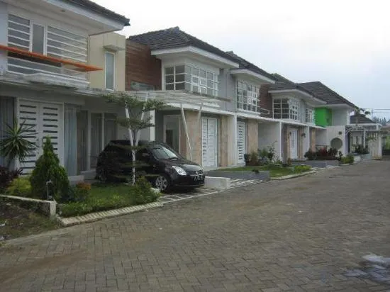 Villa Matahari Batu - Image 1