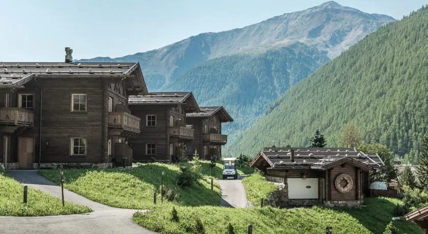 Hotel & Chalets Edelweiss - Image 1
