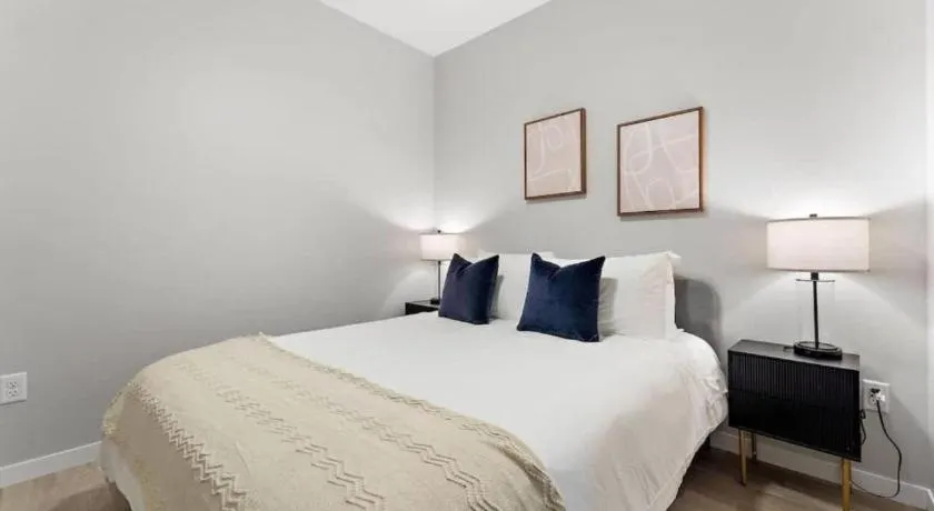 DT, UMN, Lux 2BD Gym, Rooftop, Free Street Parking - Image 1