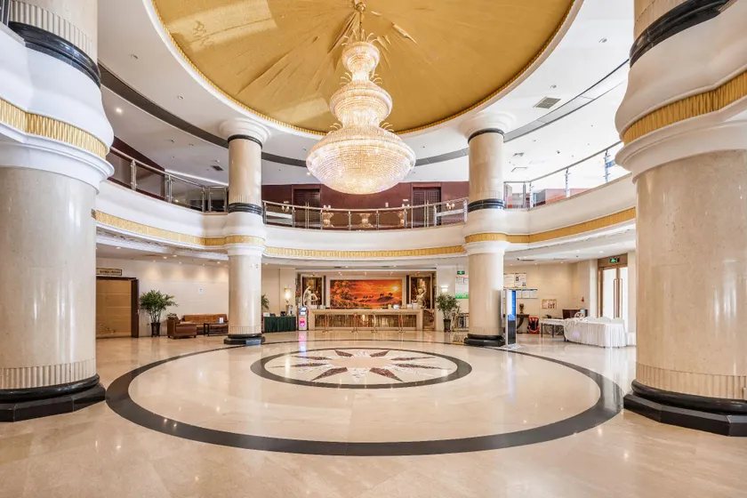 Yinchuan Sun God Hotel - Image 1