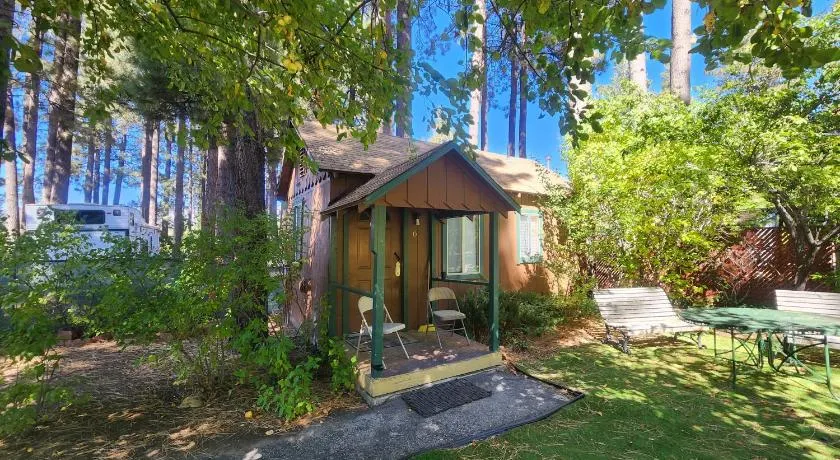 Creek Runner Lodge - Image 1