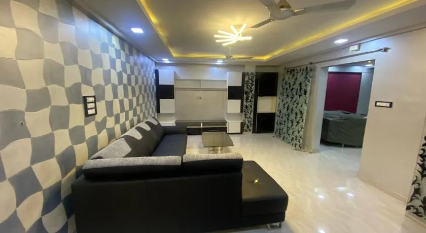 AL-MANAL 301 luxury Suite 3BHK - Image 1
