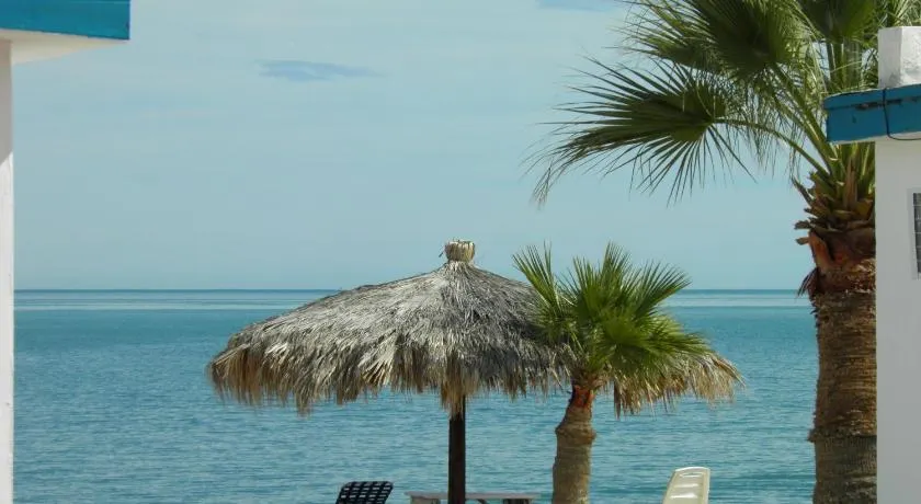 #53 Bungalow Seaside Hotel & Victors RV Park - Image 1