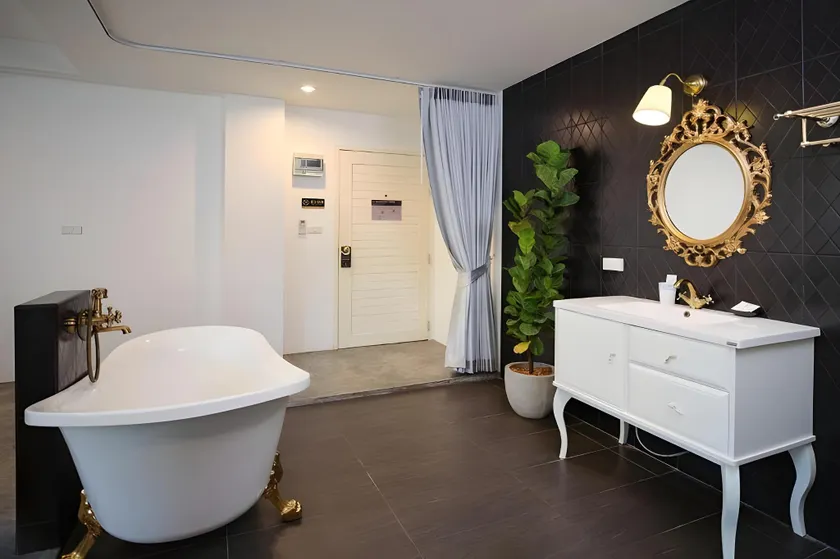 Nidhra Lanna Hotel Chiang Mai - Image 1