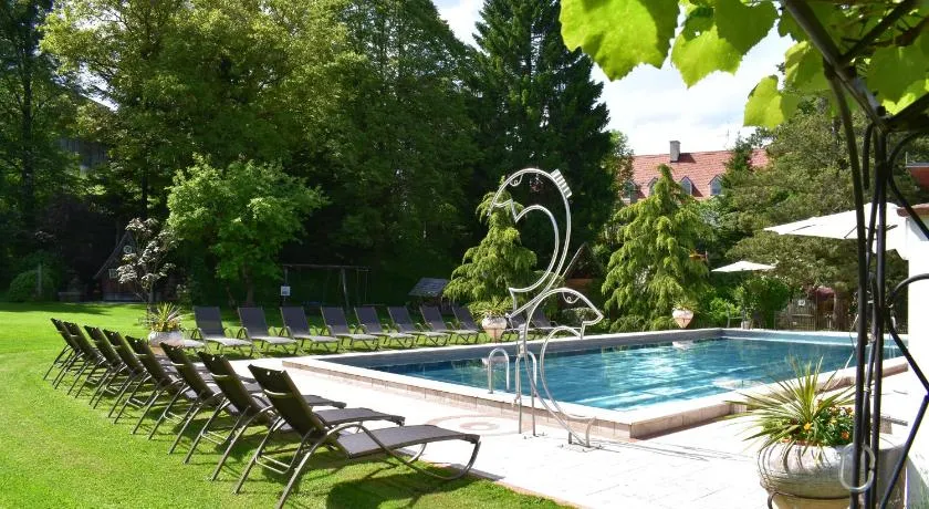 Gartenhotel Kloepferkeller - Image 1