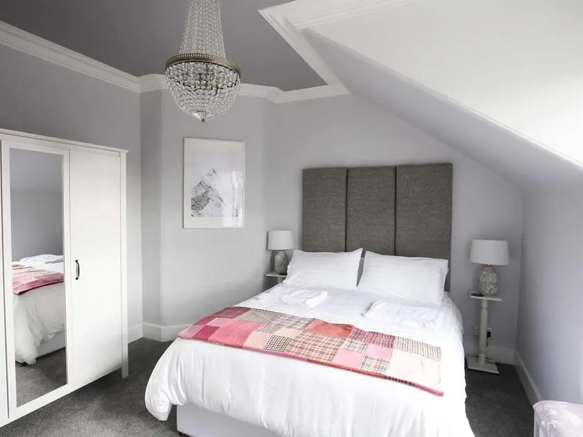 High Terrace Apartment - Image 1