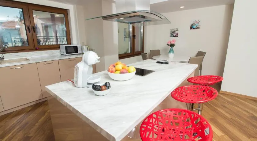 Breeze Guest House - Image 1