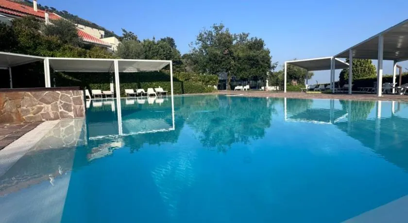 Villa Setharè - Image 1