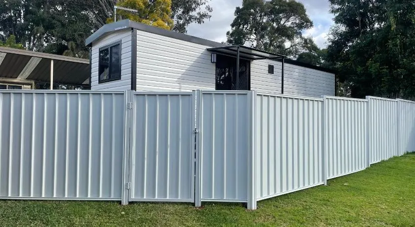 Self contained guest house - Image 1