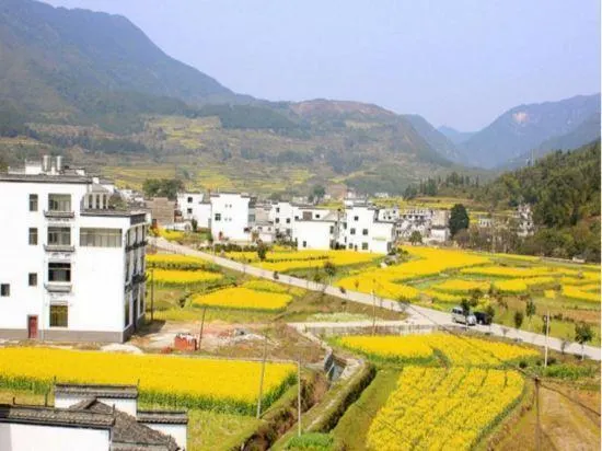 Wuyuan HiII Inn - Image 1