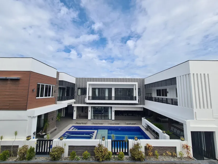 Dampa Poolside Events & Accommodation - Image 1