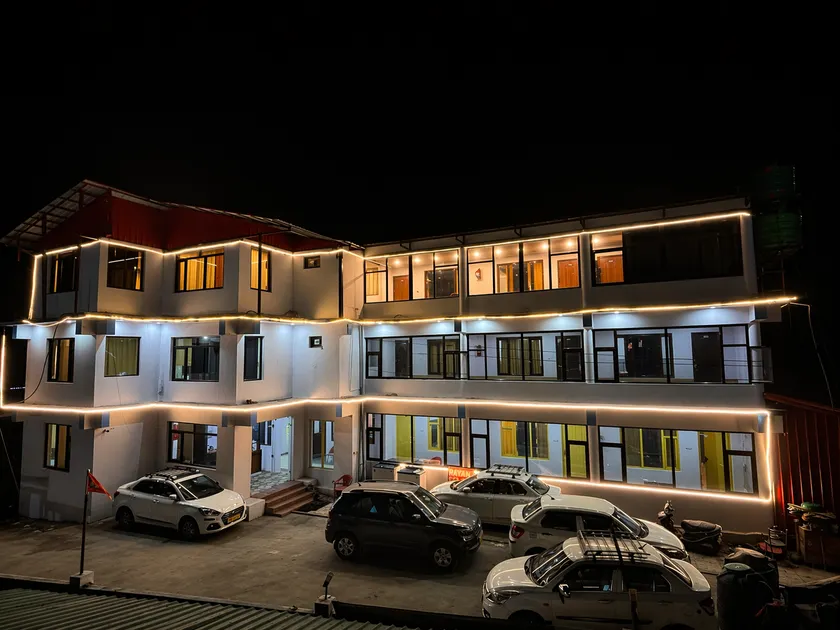 Hotel Pavani - Image 1