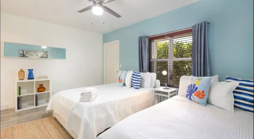 B01 Minutes from the beach Studio Midtown Wynwood - Image 1