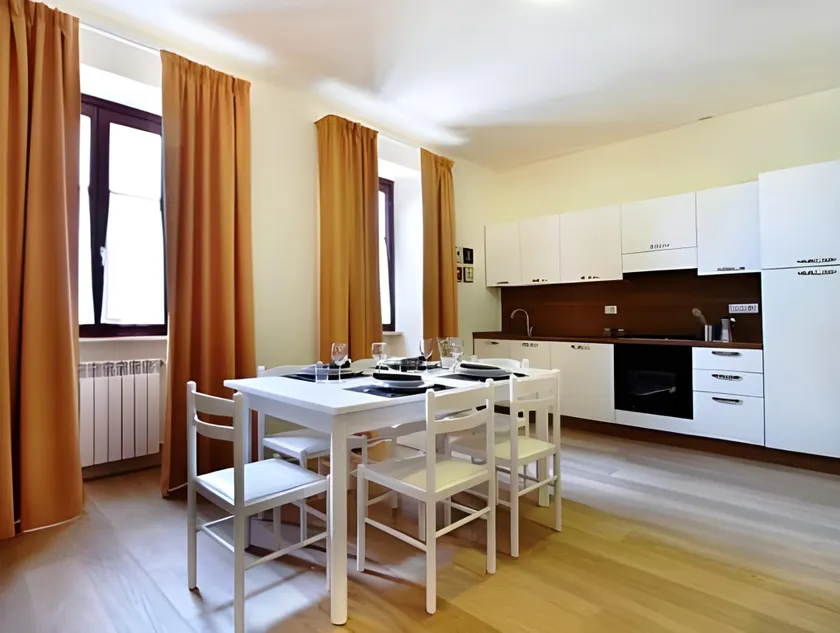 San Lorenzo Apartments - Image 1