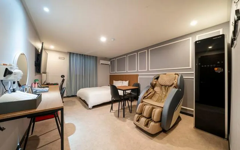 Incheon Hotel Secret - Image 1