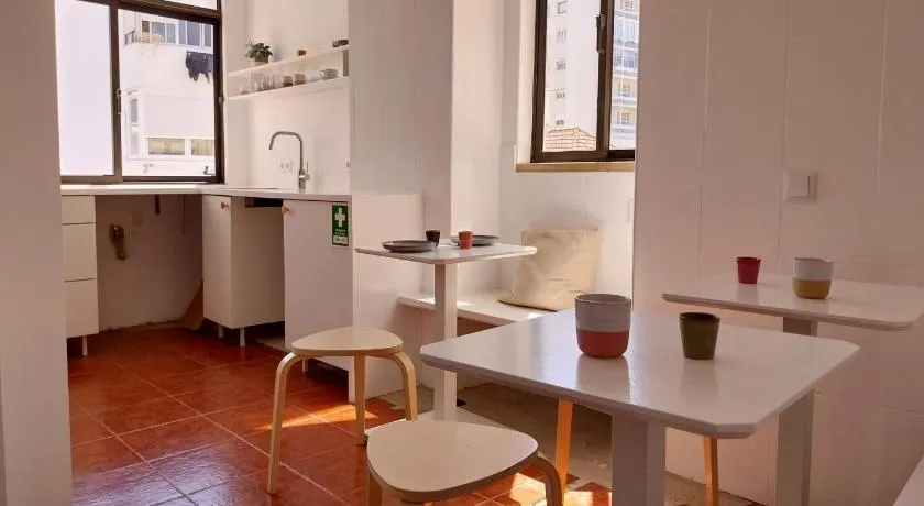 Stylish Cacilhas rooms near the ferry to central Lisbon - Image 1