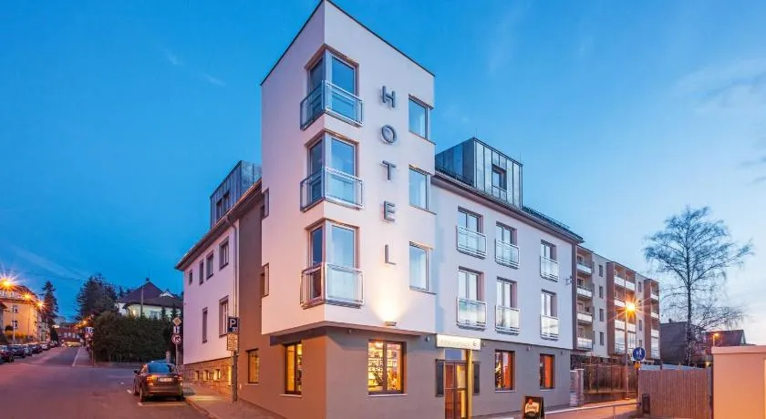 Graphic Hotel - Image 1