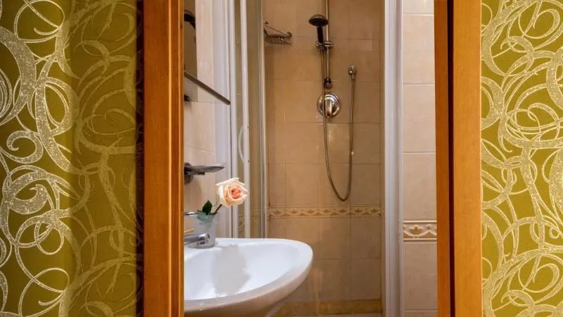 Sam Rooms - Image 1