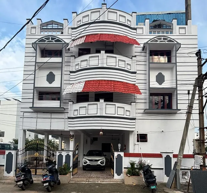 Sudha Grand Guestinn - Image 1