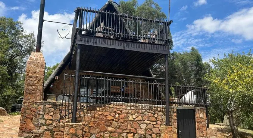 Iketla-Riverfront Chalet in Magaliesberg Biosphere - Image 1