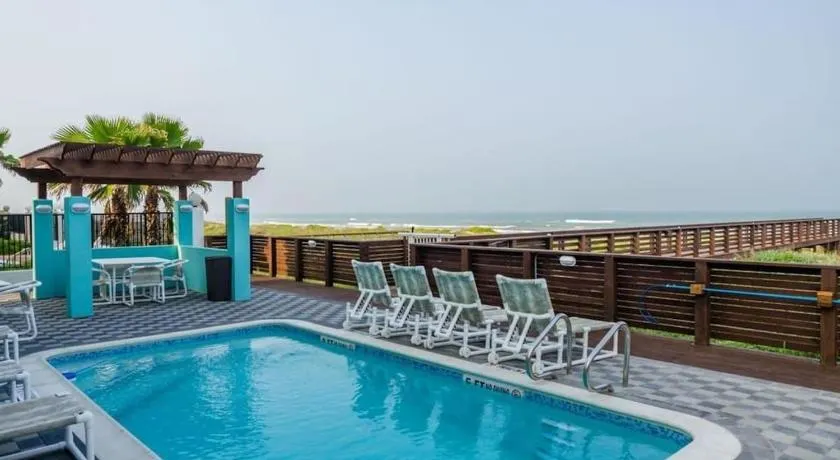 Beachfront 3 Bedroom Condo - Image 1