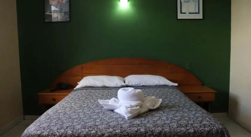 Hotel Toledo - Image 1