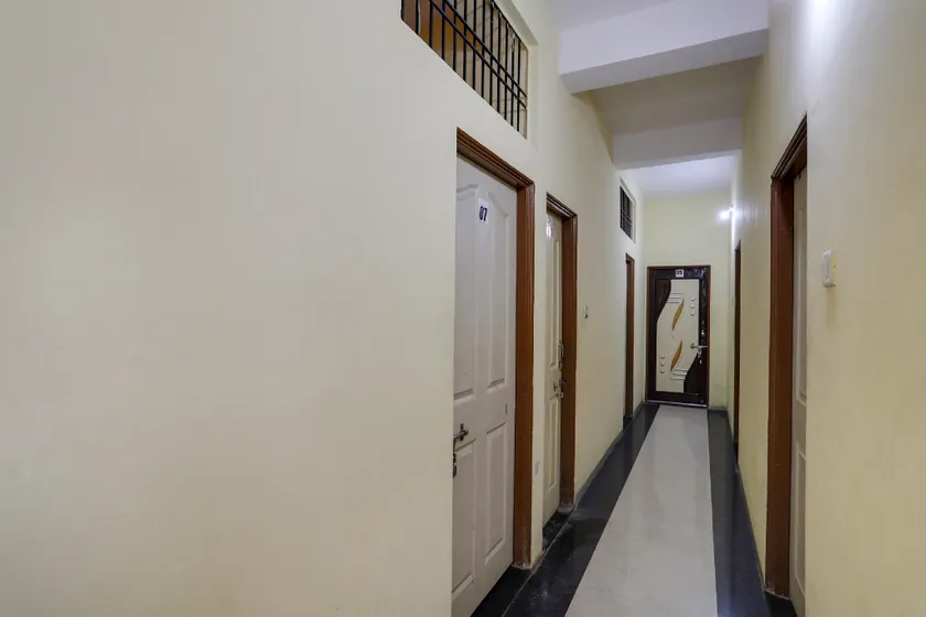 SPOT ON Hotel Star - Image 1