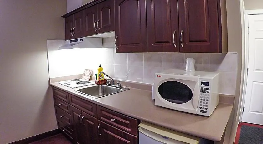 Westwood Inn - Image 1