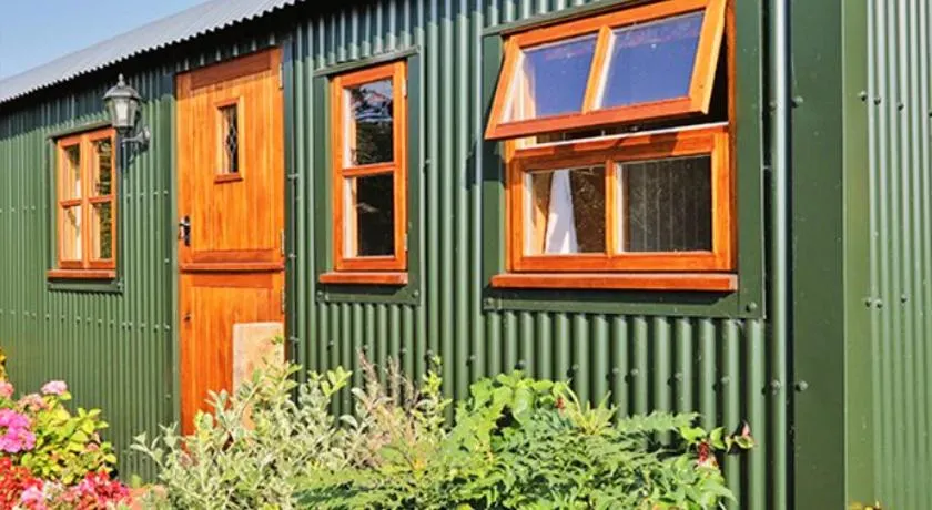 Finest Retreats - Shepherds Lodge at Morrells Wood - Image 1
