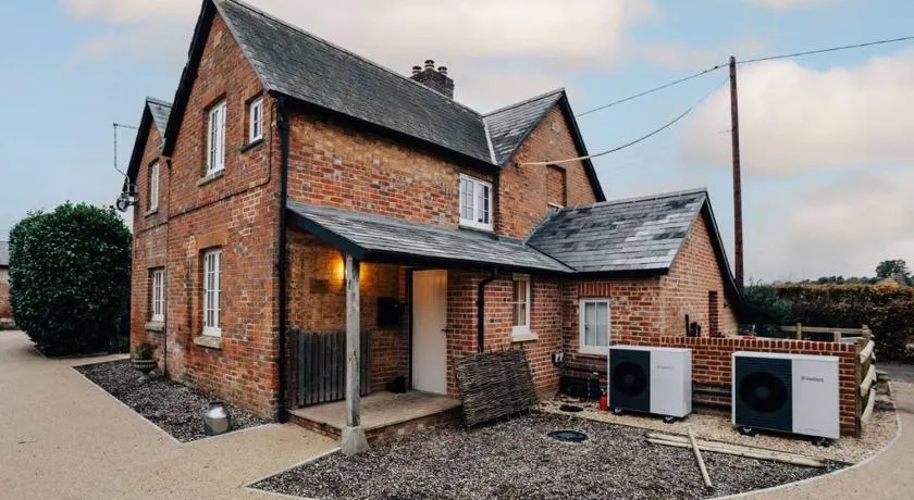 Old Town Cottage - Image 1
