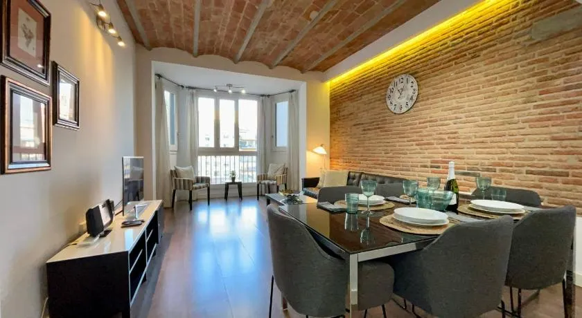 BarcelonaForRent Tucson Suites - Image 1