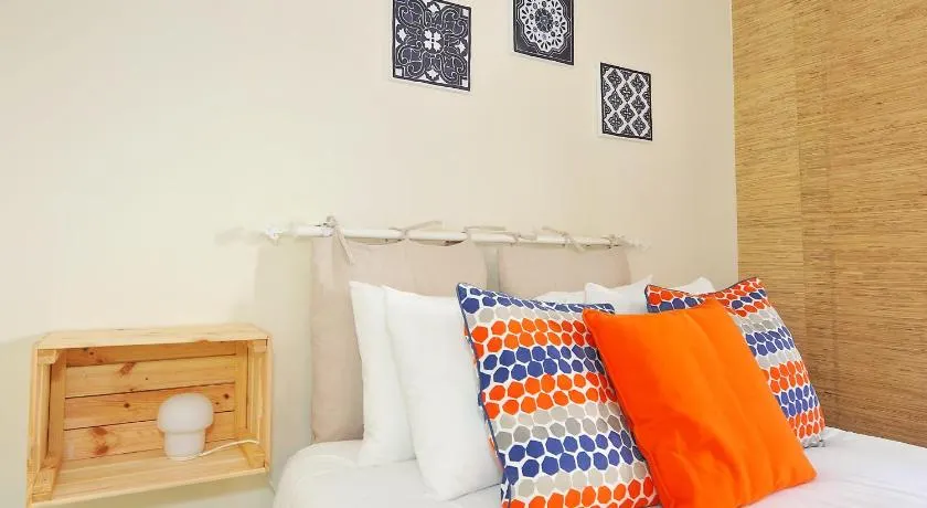 Cosy Bedrooms Guest House - Image 1