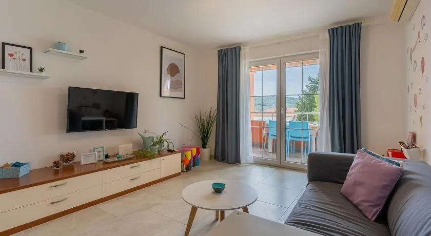 Apartmani Utmar Cres - Image 1