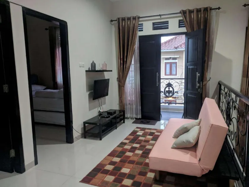 Qianna Guest House - Image 1